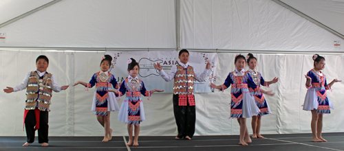 Blooming Flower Hmong Dance Group (Paj Tawg Tshiab) at Cleveland Asian Festival