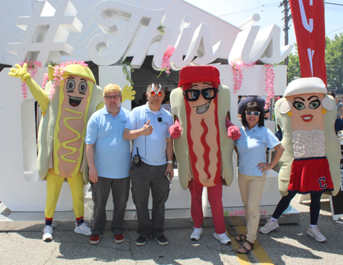 Mustard, Ray Elkin, Johnny Wu, Ketchup, Oanh Powell and Onion