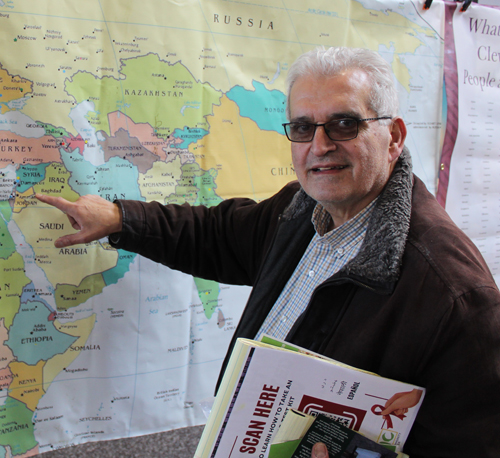 George Koussa pPointing to the map of Syria