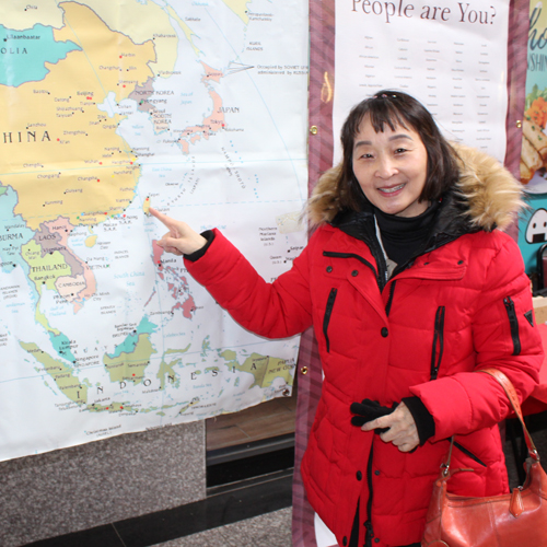 Rosa Lee Pointing to the map of Taiwan