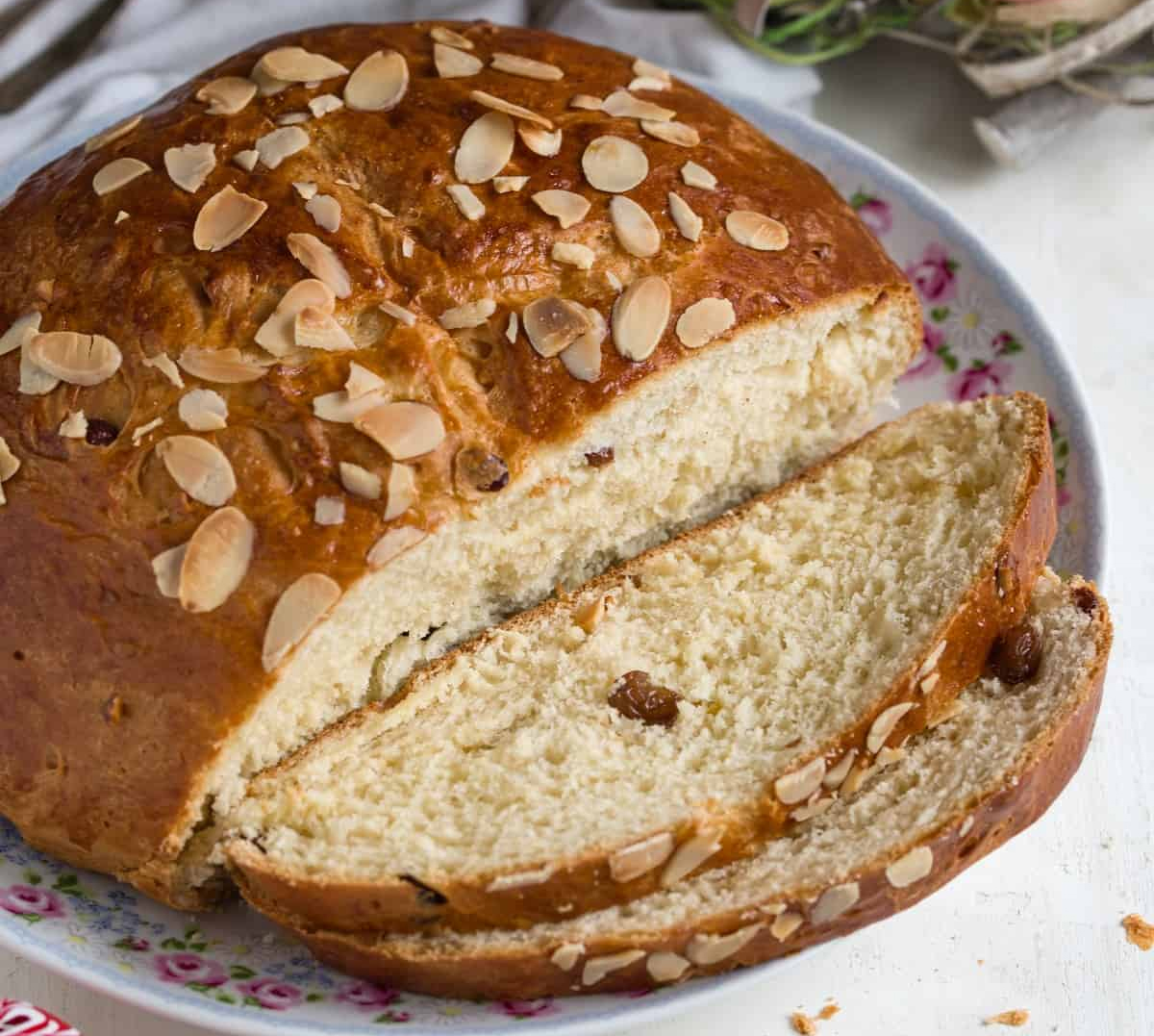 Czech Mazanec bread