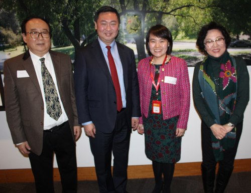 Consul Chen Li and Su He and others