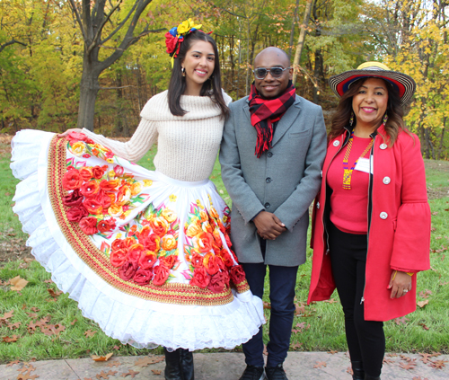 Angelina Klopp, Consul Diego Angulo and Luzelena Klopp