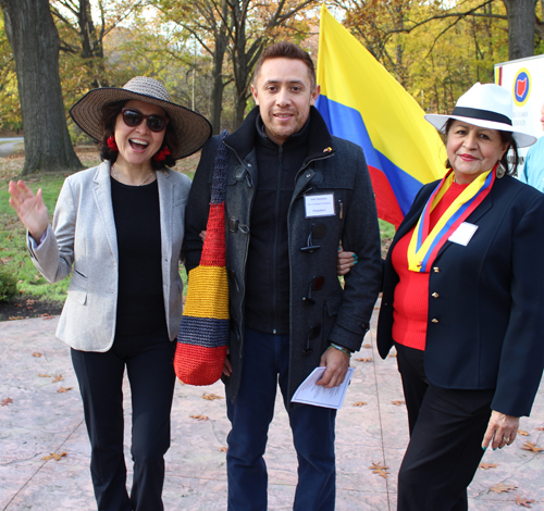 Pilar Lachwanni, Ivan Cerquera and Rosa Briola