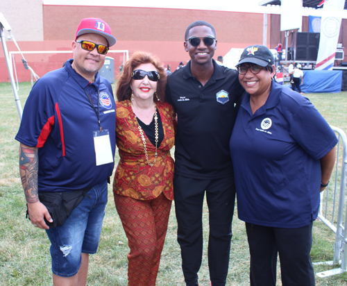 Chris Martinez, Maria Pujana, Mayor Bibb and Angela Woodson