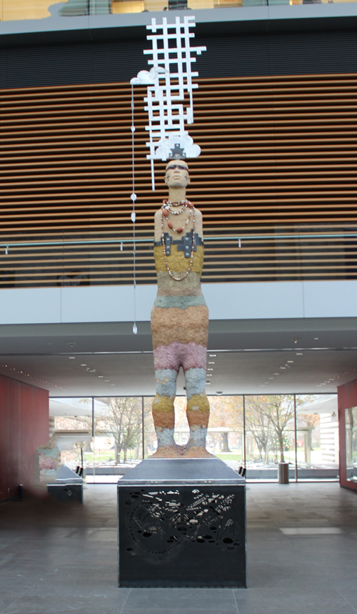 Strata sculpture at the Cleveland Museum of Art