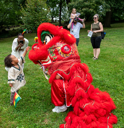 Child with Chinese lion