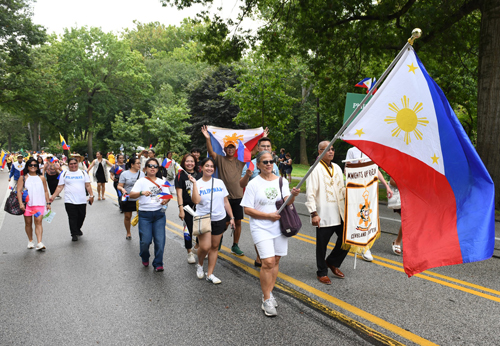 Filipino community in the Parade of Flags on One World Day