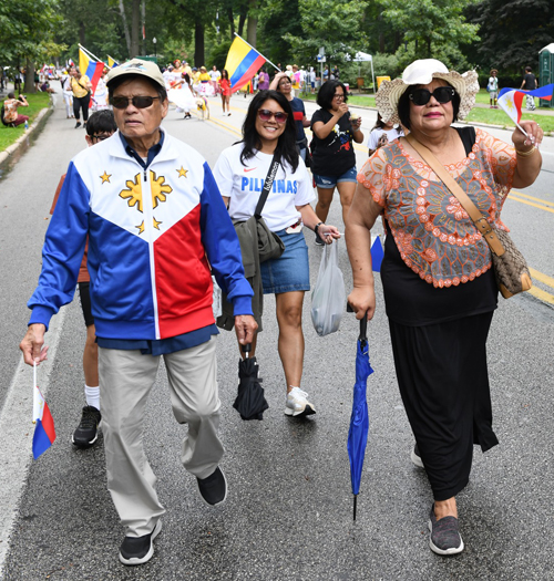 Filipino community in the Parade of Flags on One World Day