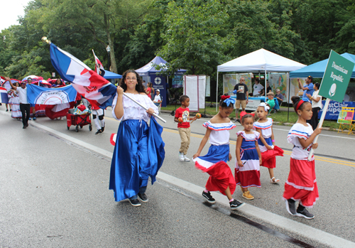 Dominicans in Parade of Flags on One World Day