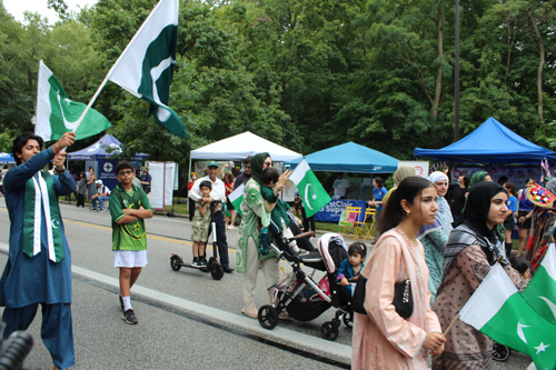 Pakistani community in Parade of Flags at One World Day 2024