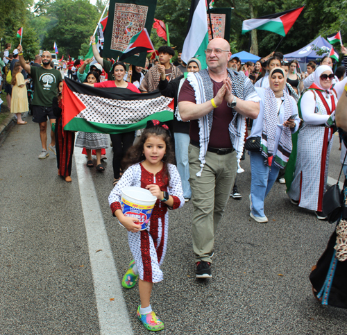 Cleveland Palestinian Community in the Parade of Flags at One World Day