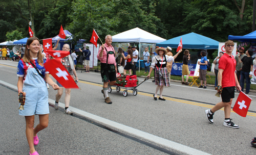 Swiss Community in the Parade of Flags on One World Day 2024