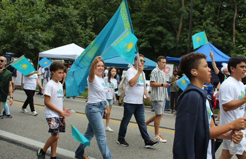 Kazakh Community in the Parade of Flags on One World Day 2024