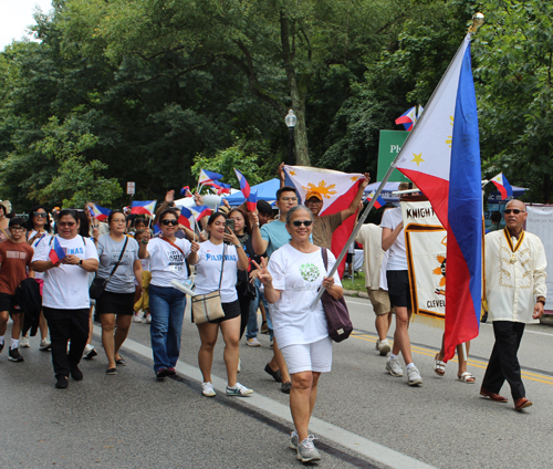 Filipino community in the Parade of Flags on One World Day