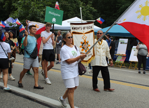 Filipino community in the Parade of Flags on One World Day