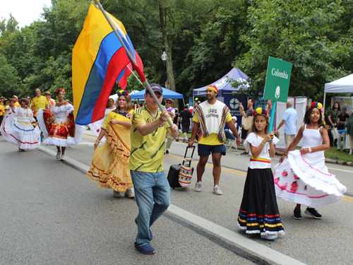 Colombia Community in Parade of Flags on One World Day