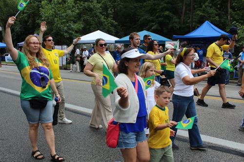 Brazilian Community in the Parade of Flags at One World Day 2024