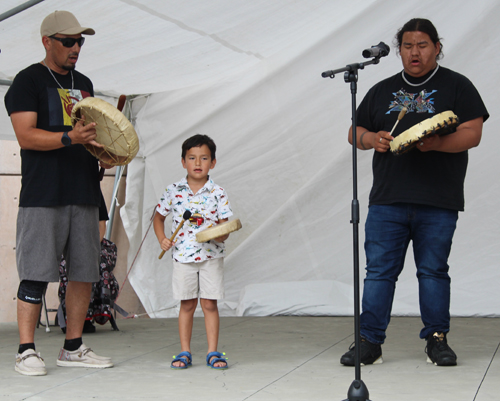 Drummers from the Cleveland Native American community