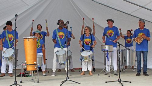 Samba da Cidade at World on Stage