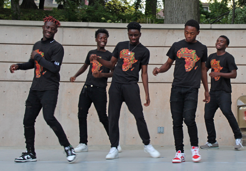 Black Beanz dance in Cleveland Cultural Gardens