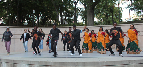 Black Beanz and Bollywood dancers