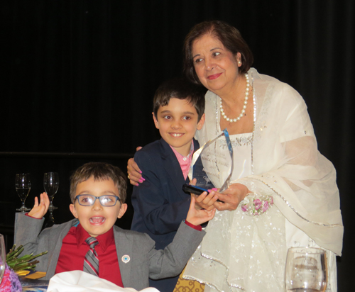 Mona Alag and grandkids