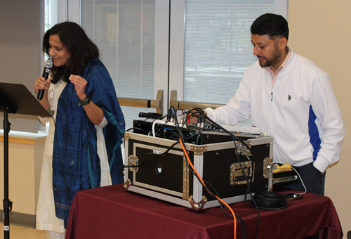 Dr. Geetu Pahlajani singing