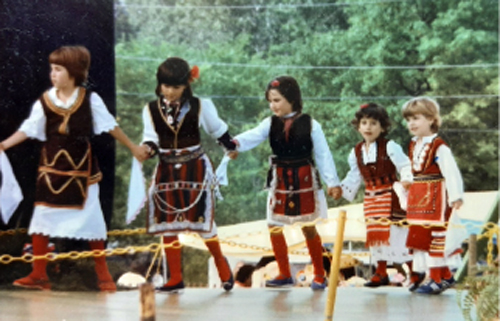 Macedonian children dancing