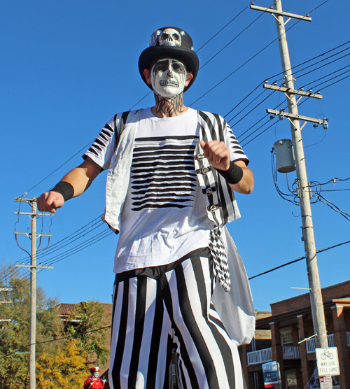 Stilt walkers at 2024 Cleveland Day of the Dead Parade 