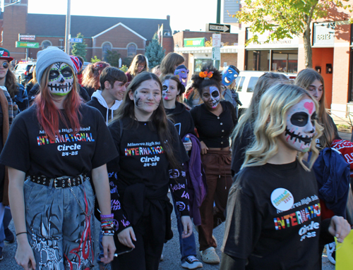 Minerva HS at 2024 Cleveland Day of the Dead Parade