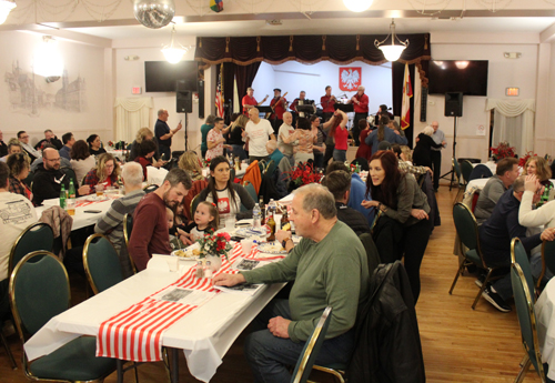 Crowd at Polish Fat Thrsday celebration