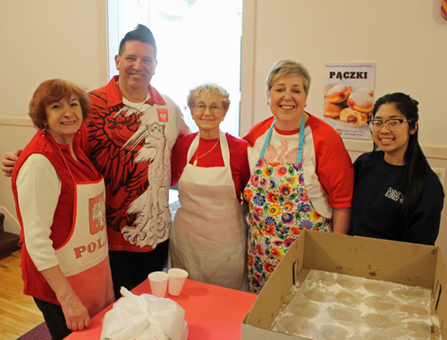 Volunteers at Polish Fat Thursday celebration